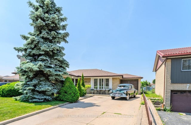50 Council Crescent, Toronto W05