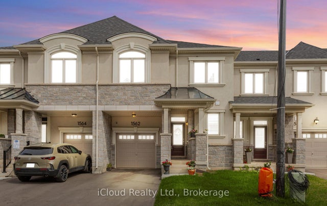 1562 Denison Place, Milton