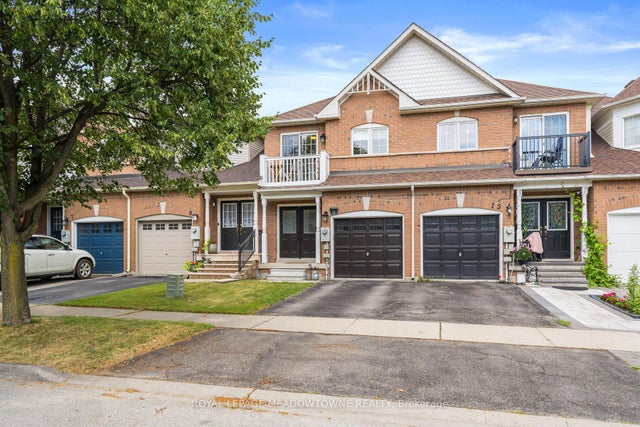 11 Bradley Drive, Halton Hills
