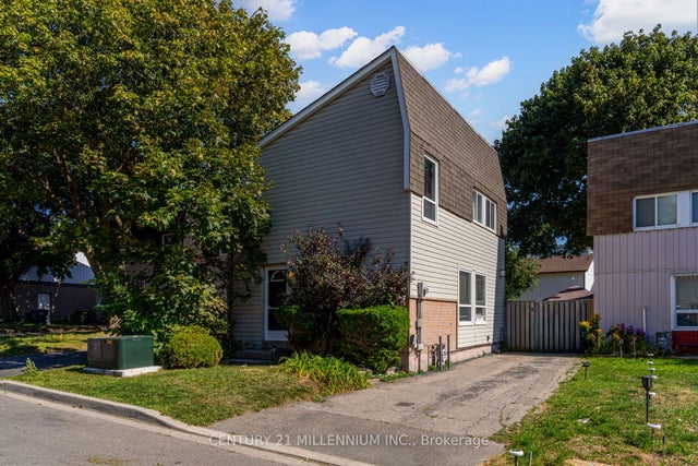 15 Hasting Square, Brampton