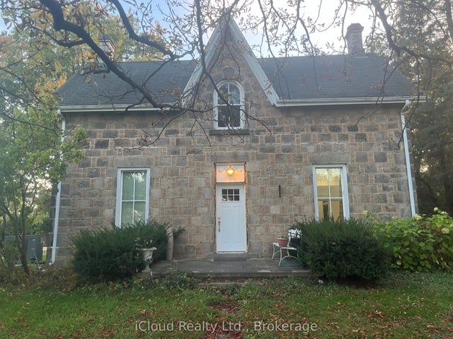 7404 Tremaine Road, Milton