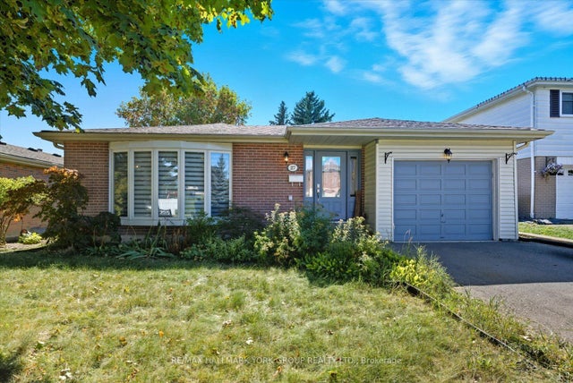 27 Bromley Crescent, Brampton