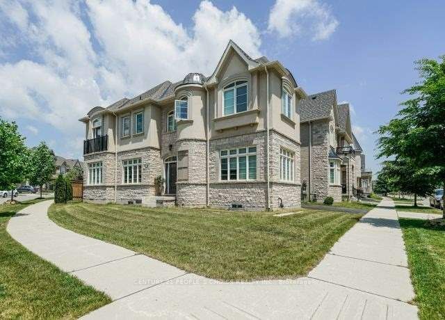 3227 Kingsholm Drive, Oakville