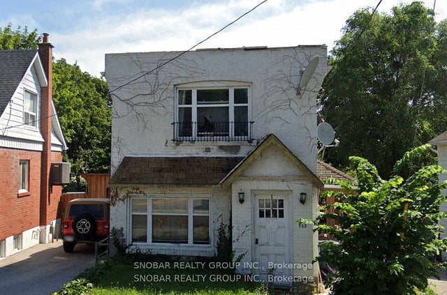 705 Scarlett Road, Toronto W09