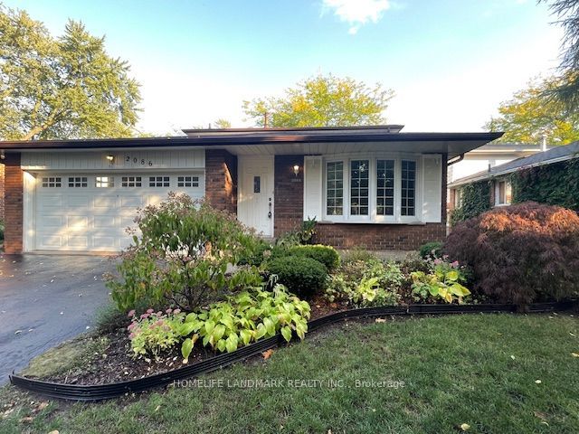 2086 Thornlea Drive, Oakville