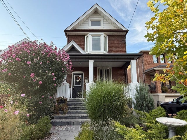 130 Eileen Avenue Lower, Toronto W03