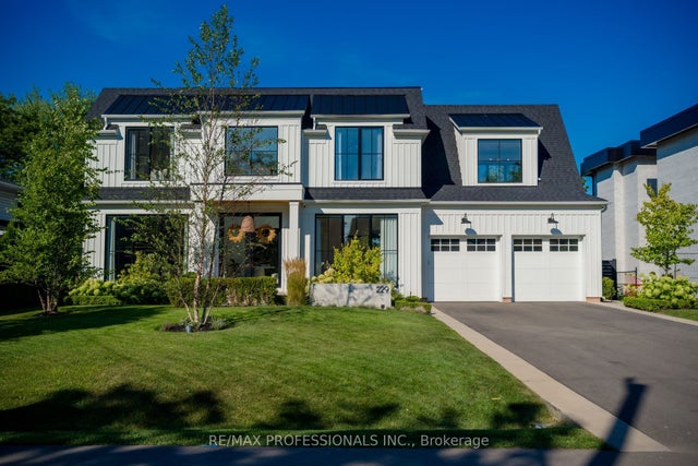 229 Tweedsdale Crescent, Oakville