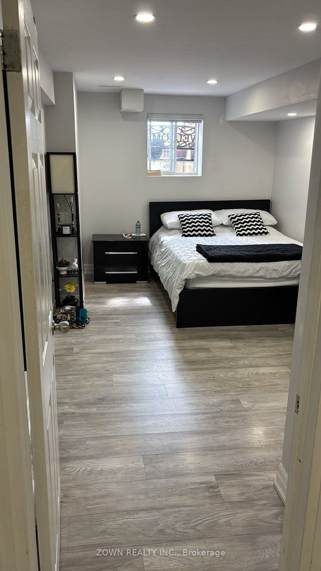 41 Edinburgh Drive Bsmt, Brampton