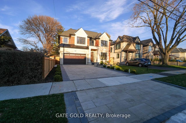 203 Shaver Avenue N, Toronto W08