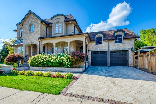 523 Brookside Drive, Oakville