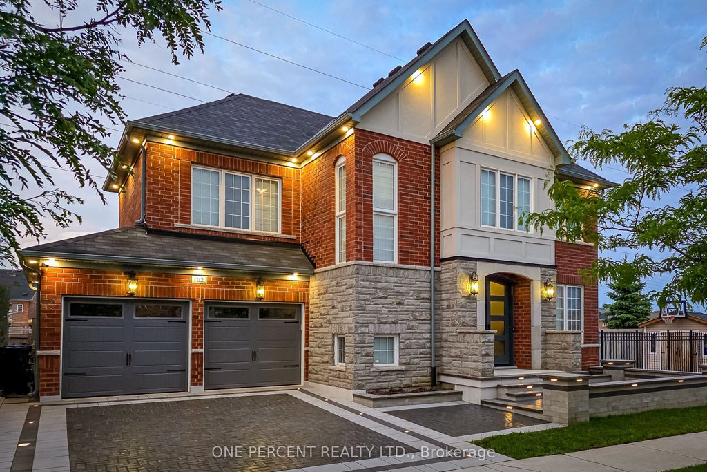 102 Monkton Circle, Brampton