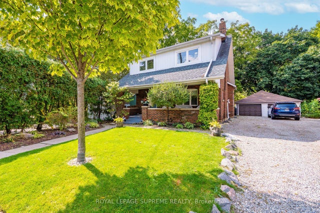 10 King Street Crescent, Toronto W04