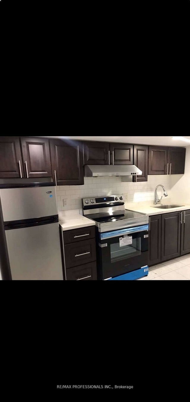 26 Coronado Court Bsmt, Toronto W05