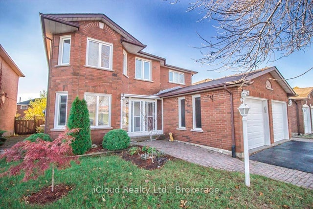 2667 Wynten Way, Oakville