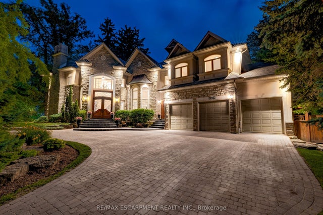 106 Appleby Place, Burlington