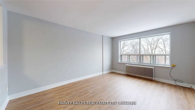 4 Greentree Court B4, Toronto W03