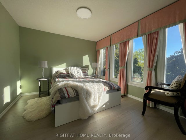 1163 Rosethorne Road Upper, Oakville