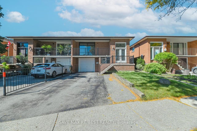4 Petunias Road, Brampton