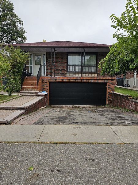 7600 Middleshire Drive Upper, Mississauga