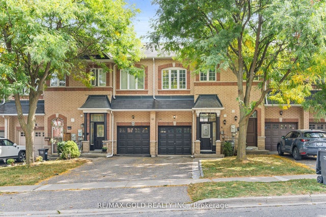 61 Nelson Street W 6, Brampton