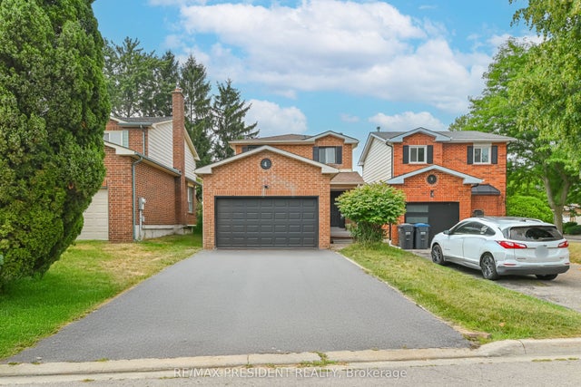 4 Lawnview Court, Brampton
