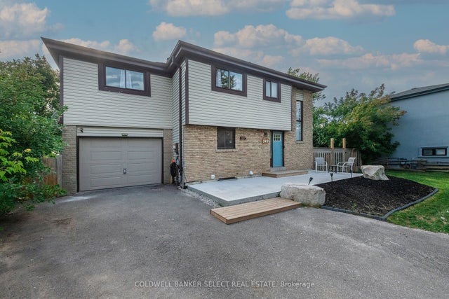 243 Leavens Court, Caledon