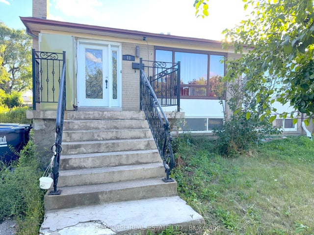 11 Melpham Court, Toronto W10