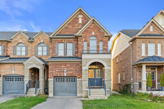 18 Hogan Manor Drive, Brampton