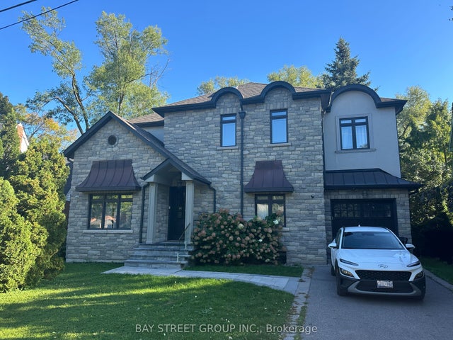 128 Thompson Avenue, Toronto W07