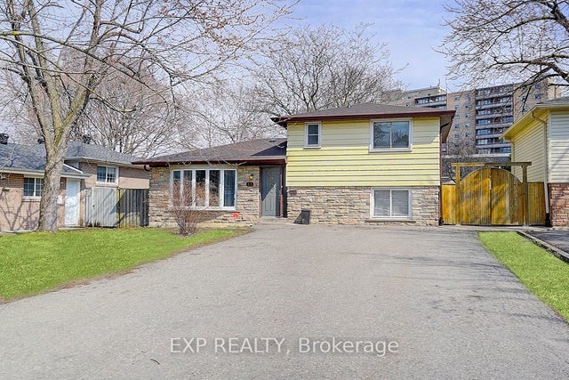 11 Tullamore Road, Brampton