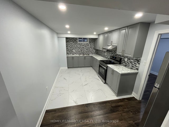 9438 Credit View Road Bsmt, Brampton