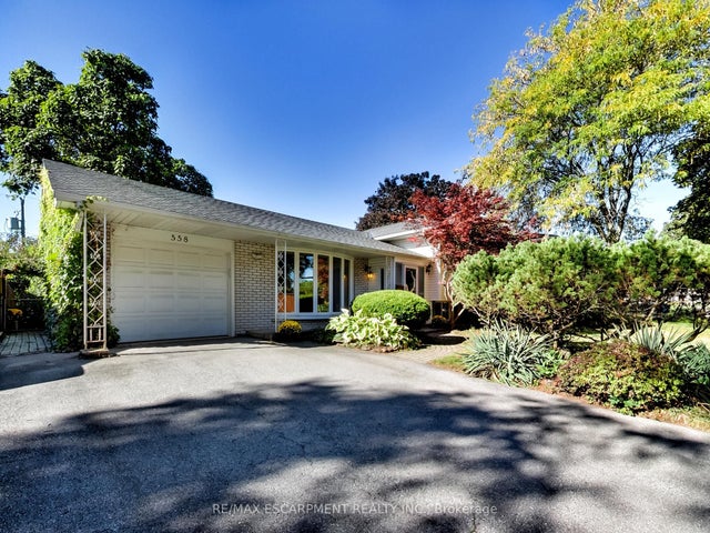 558 Parkside Crescent, Burlington