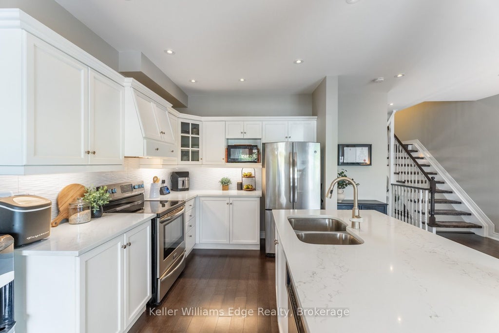 4003 Medland Drive, Burlington