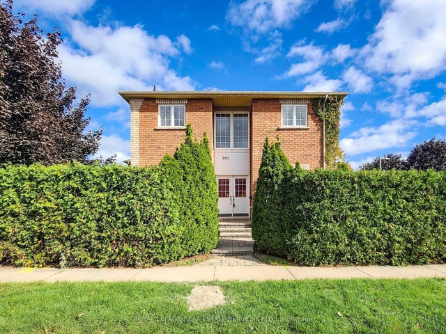 301 Mohawk Road, Oakville