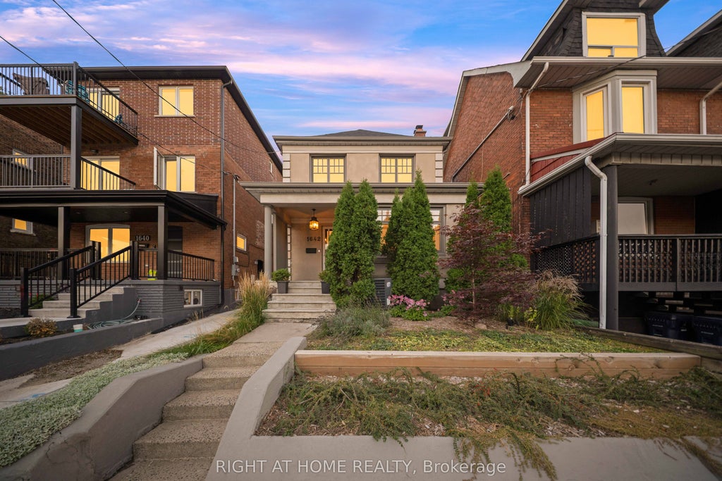 1642 Dufferin Street, Toronto W03