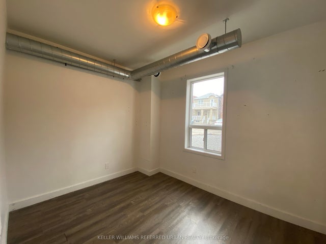 344 Bartlett Avenue N Room 1, Toronto W02