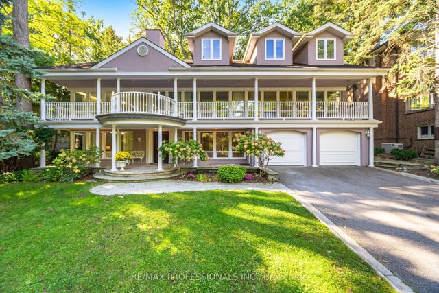 32 Edenbrook Hill, Toronto W08