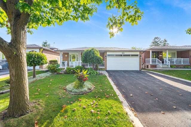 17 Malcolm Crescent, Brampton