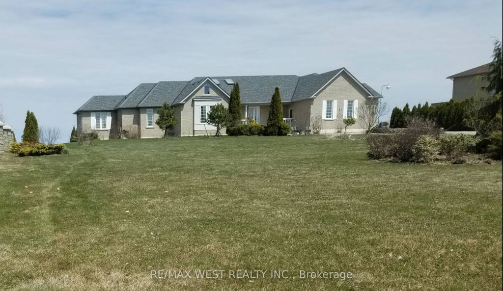 8 Everglade Drive, Brampton