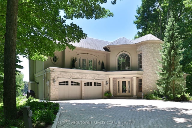1270 1 Side Road, Burlington