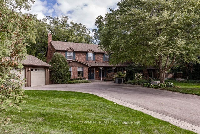 225 Shoreacres Road, Burlington