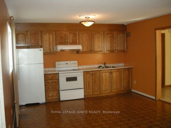 7463 Sigsbee Drive Side Unit, Mississauga