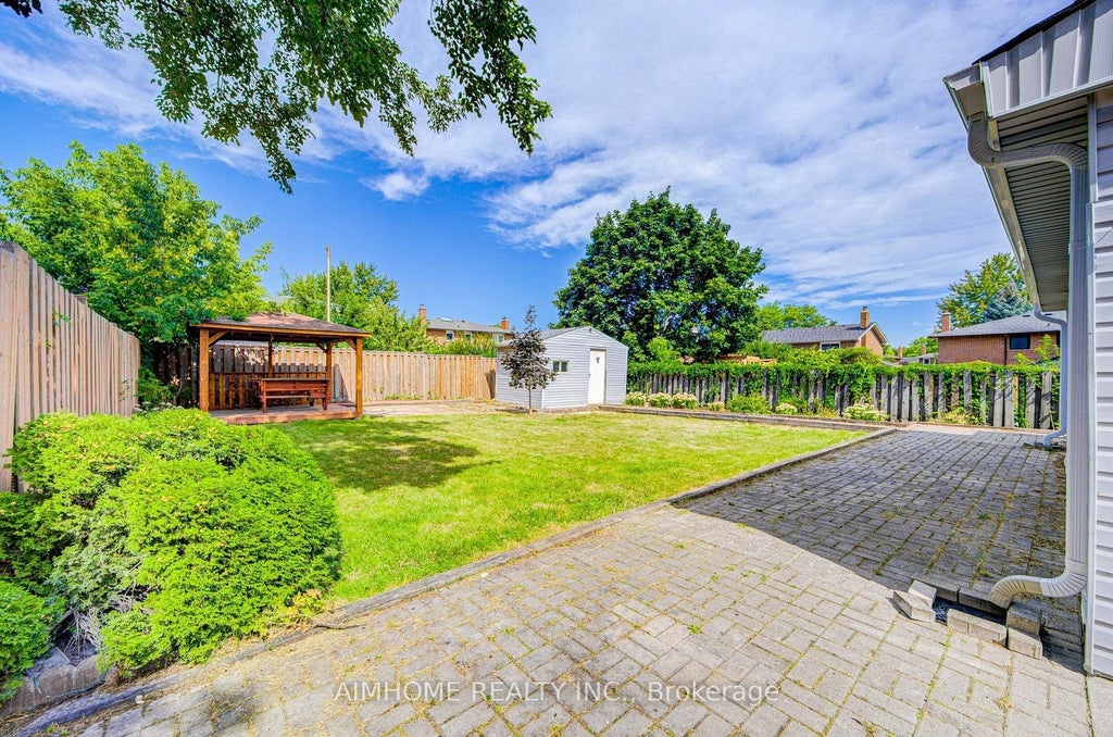 2575 Benedet Drive N Lower, Mississauga