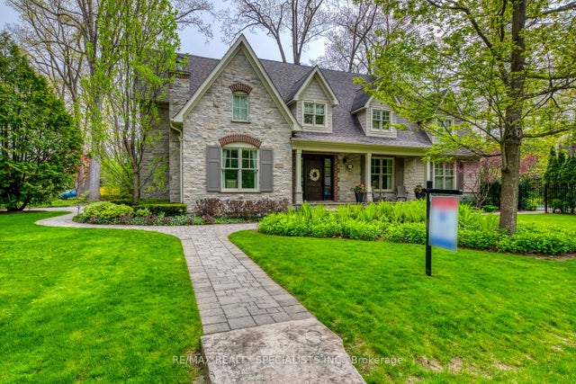 1199 Whiteoaks Avenue, Mississauga
