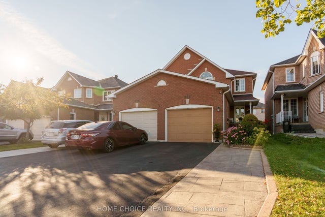 914 Applecroft Circle, Mississauga