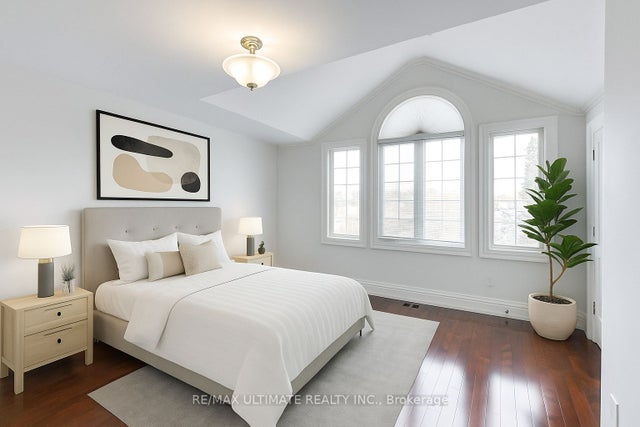 40 Harrow Drive 3, Toronto W04