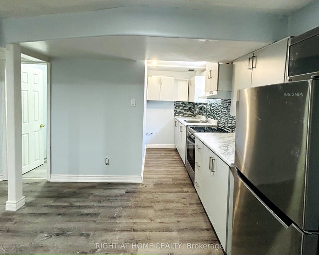 85 Cloverdale Drive, Brampton