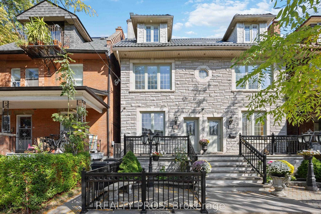 33 Lansdowne Avenue, Toronto W01
