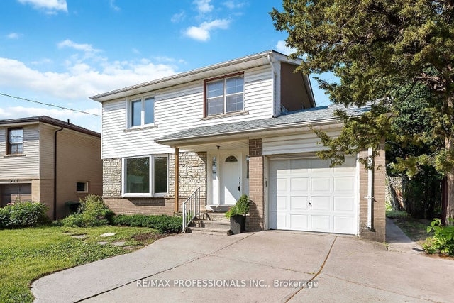 275 Jeffcoat Drive, Toronto W10