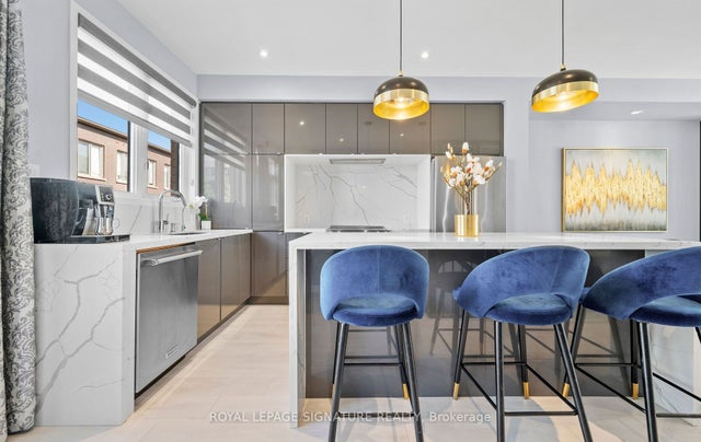 173 Sabina Drive, Oakville